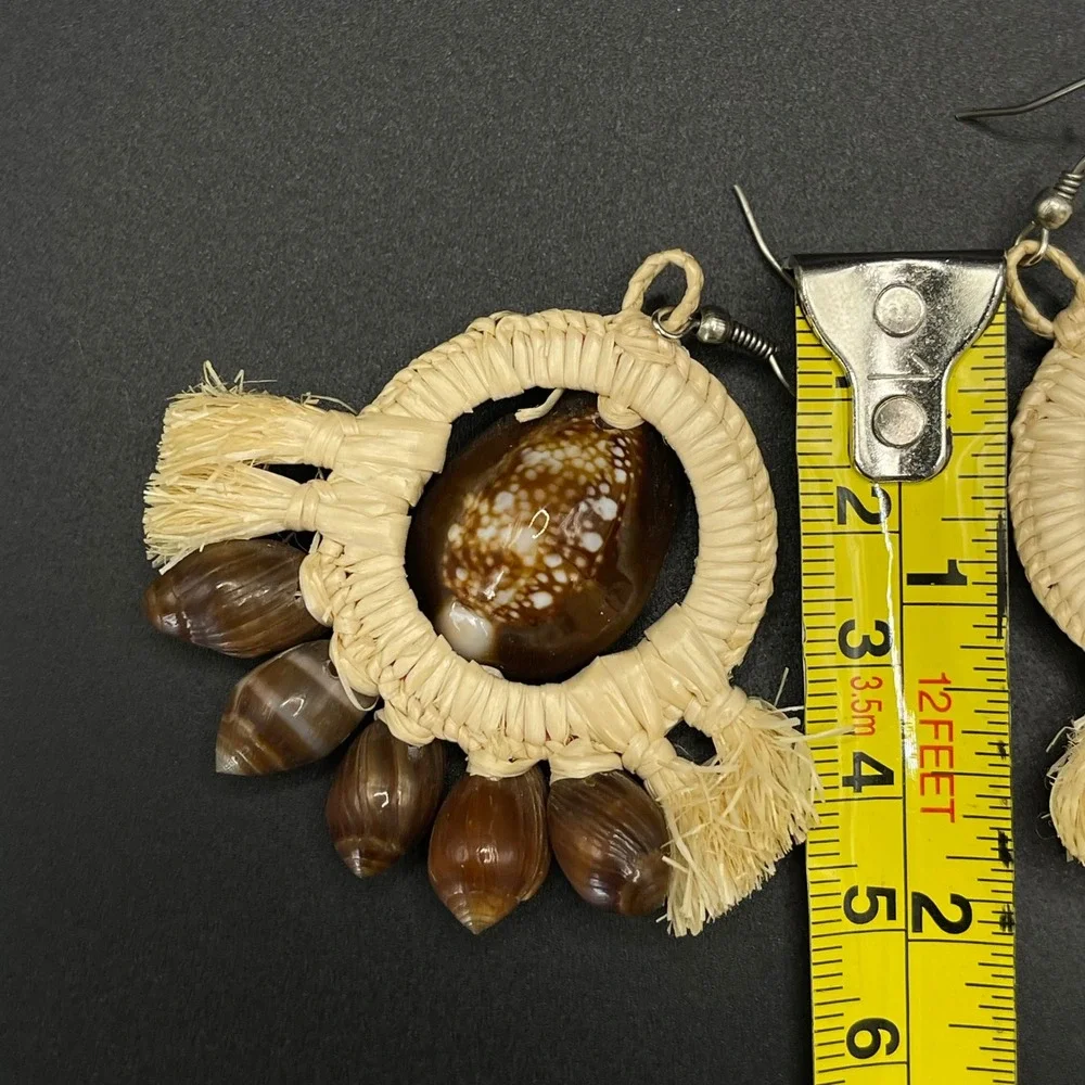 Vintage Handmade‎ Boho Woven Raffia Cowrie Shell Drop Earrings Natural Tassel